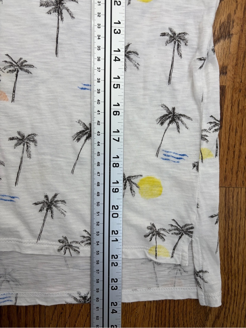 Lucky Brand Palm Tree White Lightweight Tee (S) - Picture 5 of 6